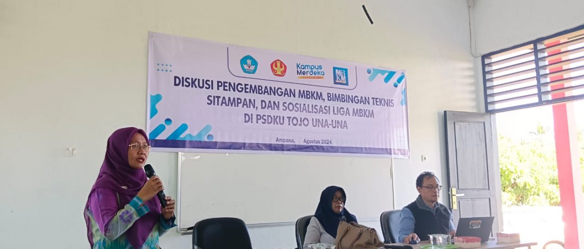 Saat pembukaan kegiatan sosialisasi. Foto (Abdul Rohim, S.Mat)